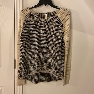 RD Style black and cream patterned knit sweater. Cream knit patterned sleeves